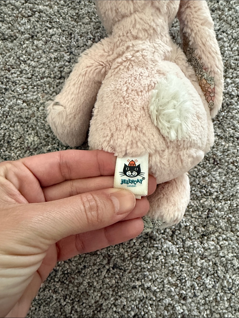 Jellycat Bashful Blossom Blush Bunny Small - Picture 4 of 8
